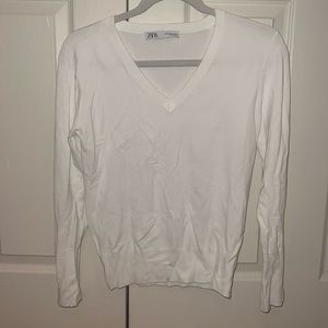 Zara v neck sweater